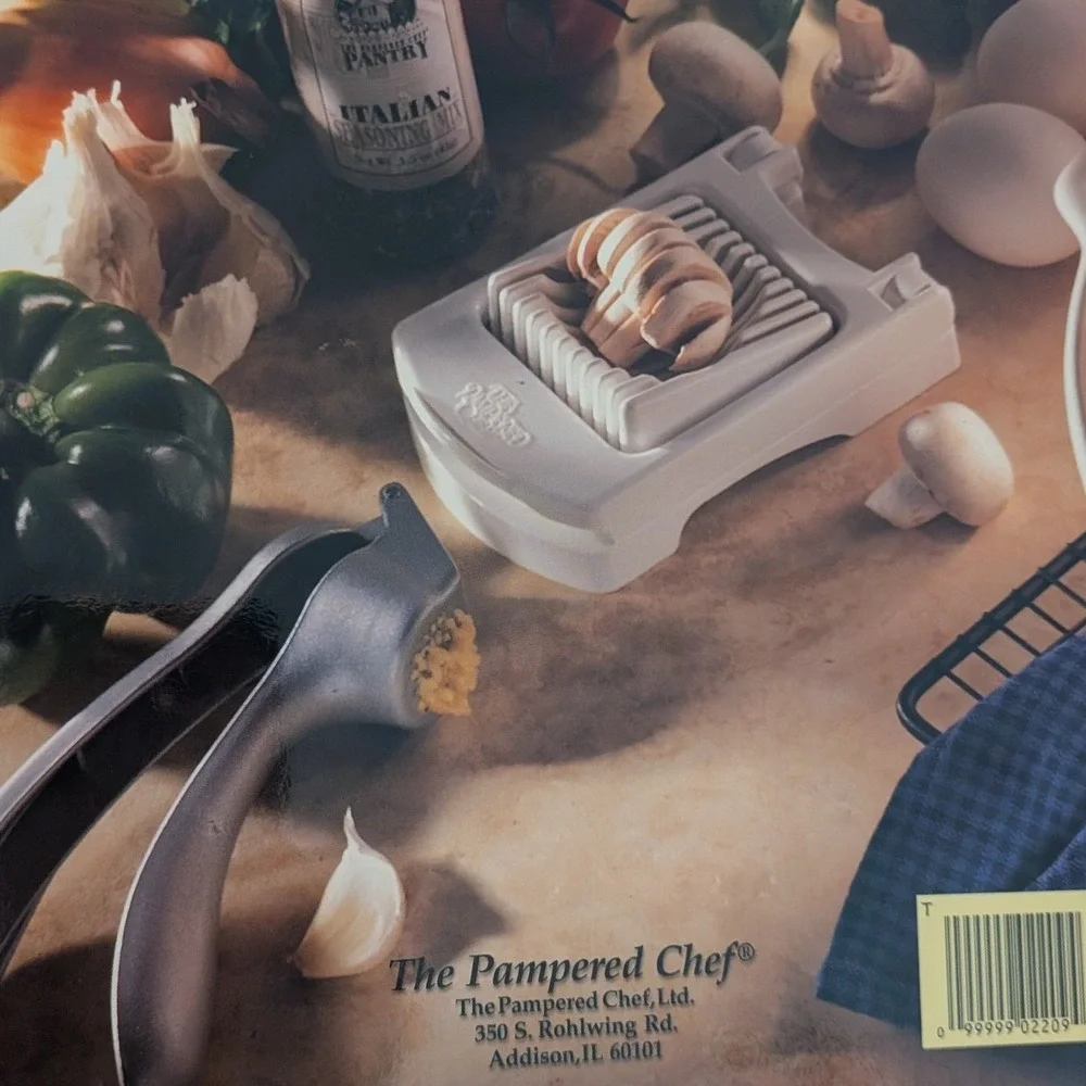 The Pampered Chef Main Dishes Cookbook Doris Christopher Spiral Bound 2000‎ Vtg